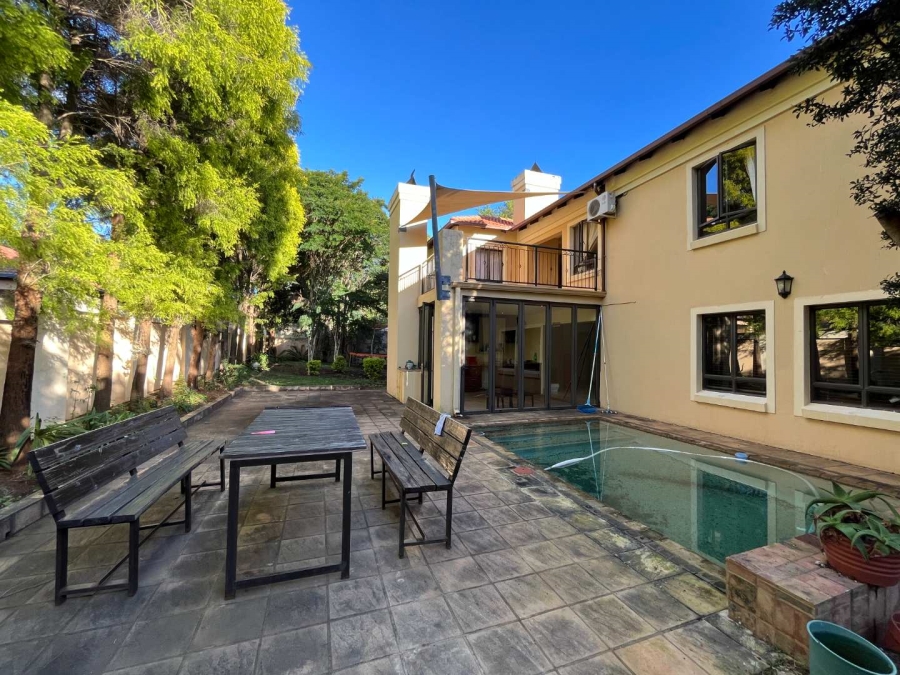5 Bedroom Property for Sale in The Wilds Gauteng