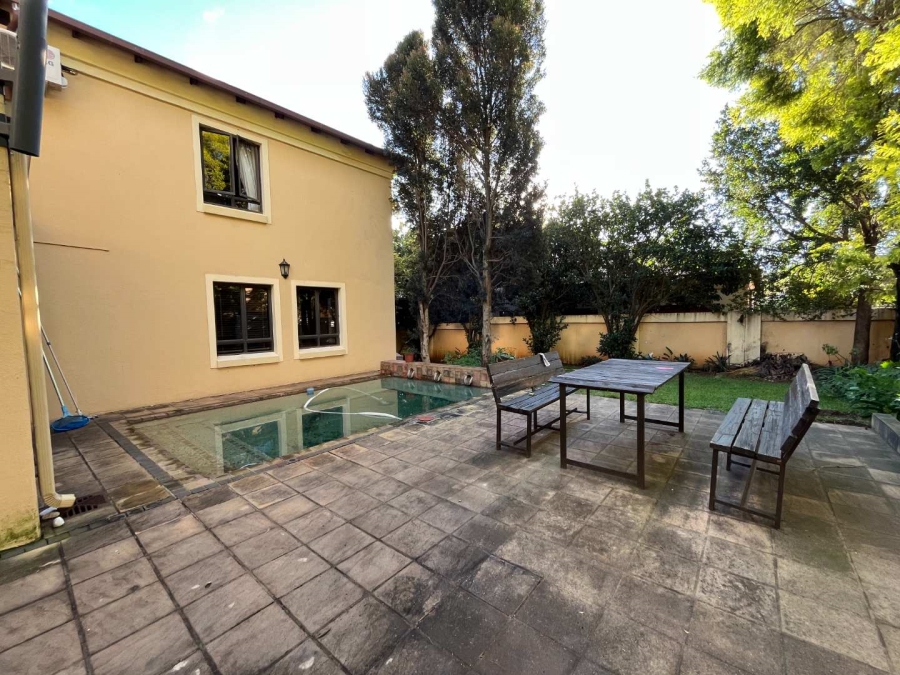 5 Bedroom Property for Sale in The Wilds Gauteng