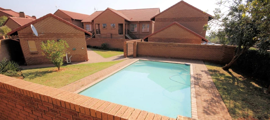To Let 2 Bedroom Property for Rent in Hazeldean Gauteng