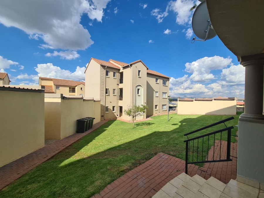 To Let 2 Bedroom Property for Rent in Hazeldean Gauteng