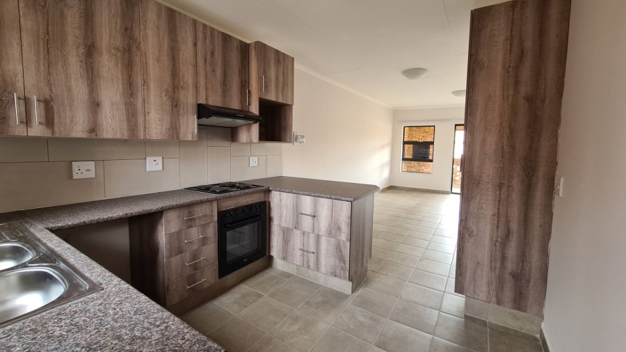 To Let 2 Bedroom Property for Rent in Wierdapark Gauteng