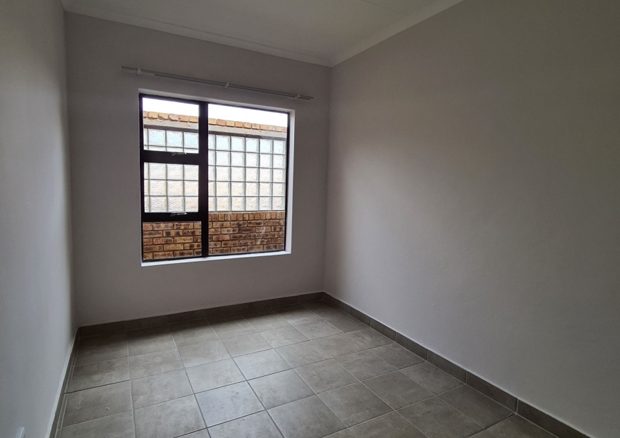 To Let 2 Bedroom Property for Rent in Wierdapark Gauteng