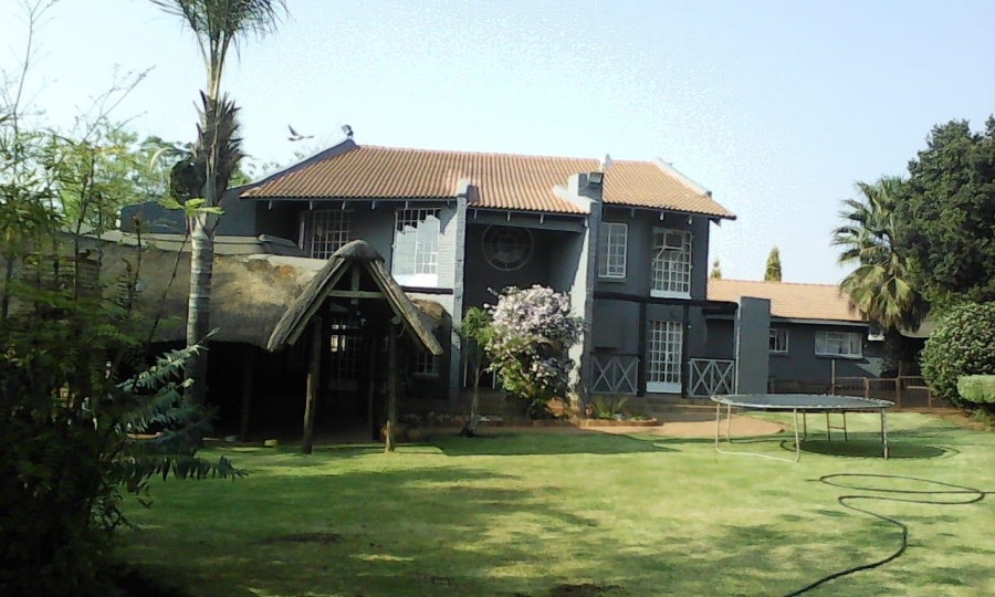 9 Bedroom Property for Sale in Kleinfontein Gauteng
