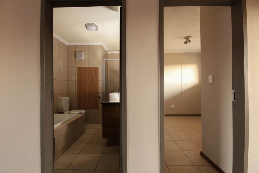 To Let 2 Bedroom Property for Rent in Highveld Gauteng