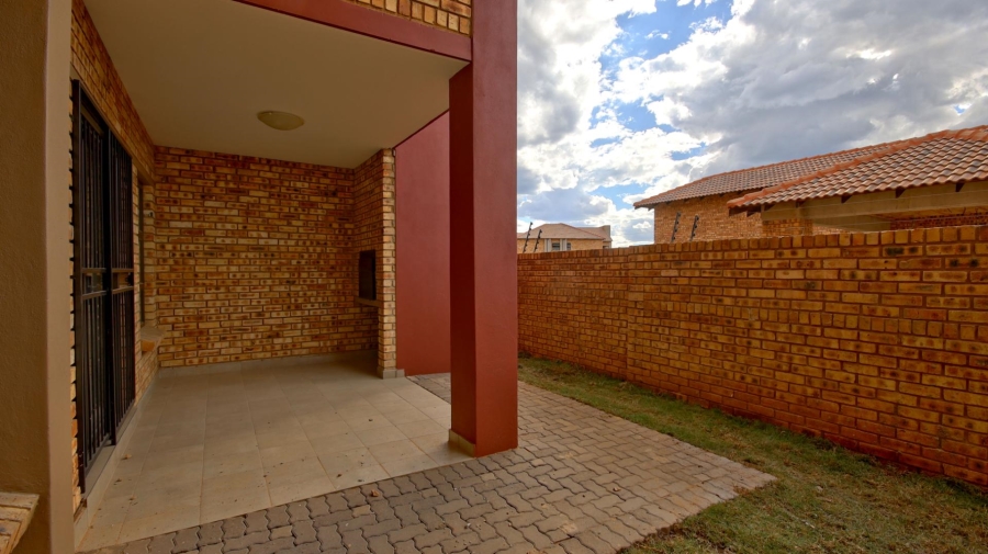 To Let 2 Bedroom Property for Rent in Wierdapark Gauteng