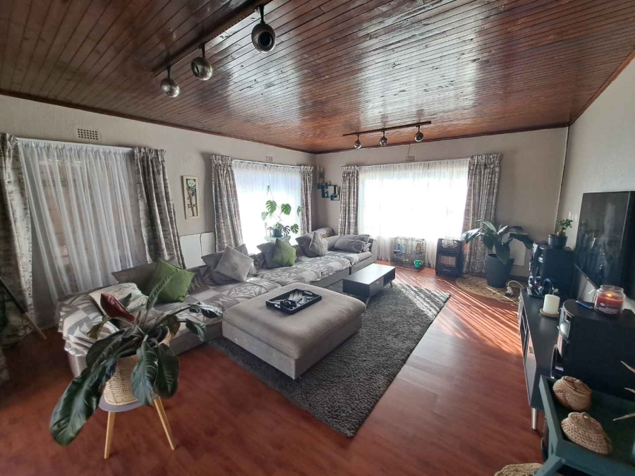 3 Bedroom Property for Sale in Brackendowns Gauteng