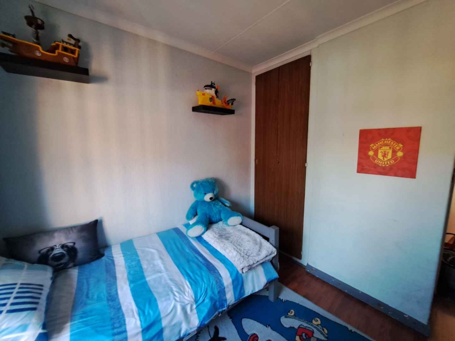 3 Bedroom Property for Sale in Brackendowns Gauteng