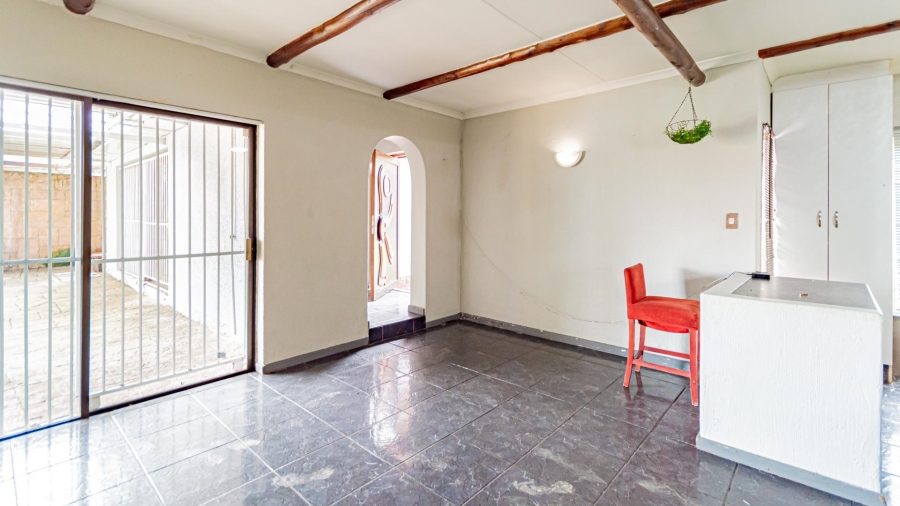 3 Bedroom Property for Sale in Brackendowns Gauteng