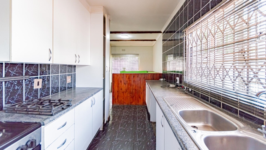 3 Bedroom Property for Sale in Brackendowns Gauteng