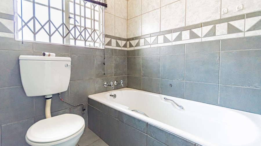 3 Bedroom Property for Sale in Brackendowns Gauteng