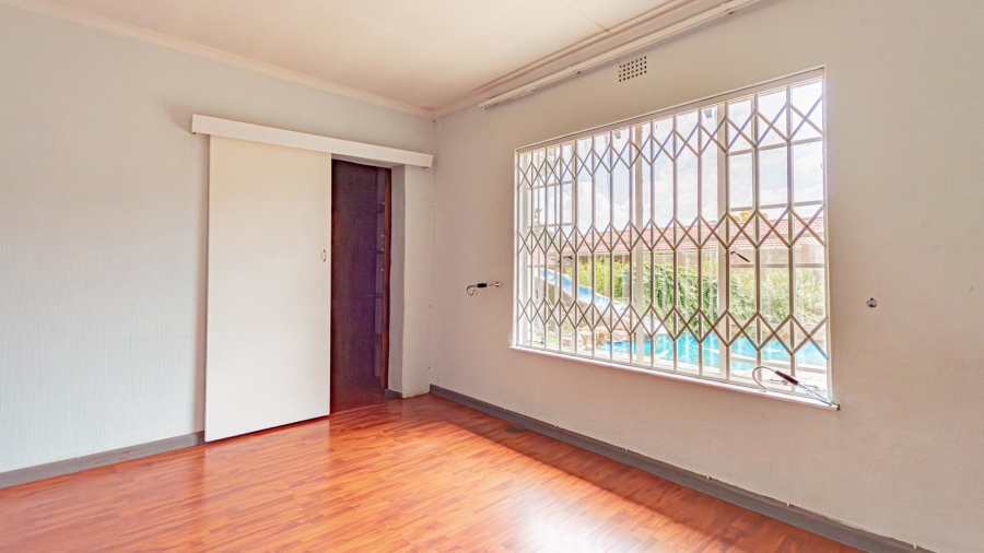 3 Bedroom Property for Sale in Brackendowns Gauteng