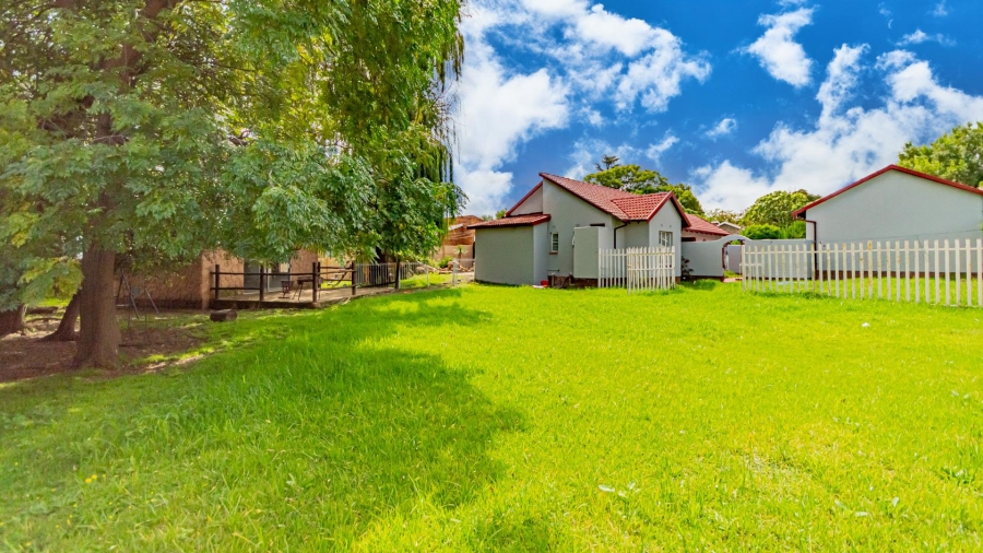 3 Bedroom Property for Sale in Brackendowns Gauteng