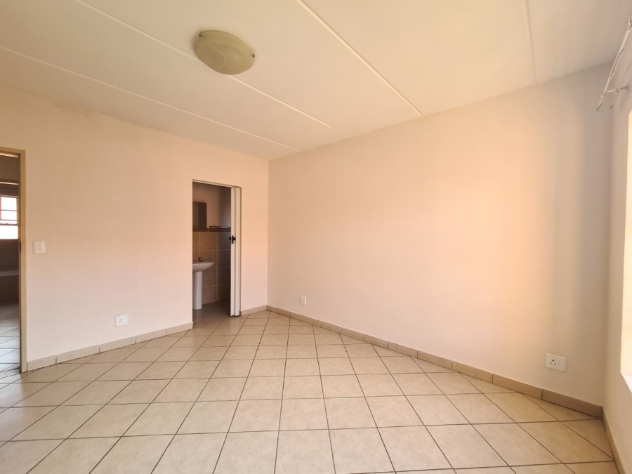 To Let 2 Bedroom Property for Rent in Hazeldean Gauteng