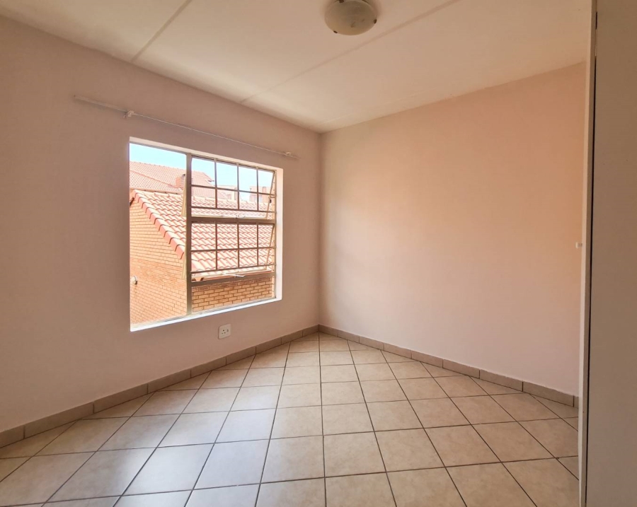 To Let 2 Bedroom Property for Rent in Hazeldean Gauteng