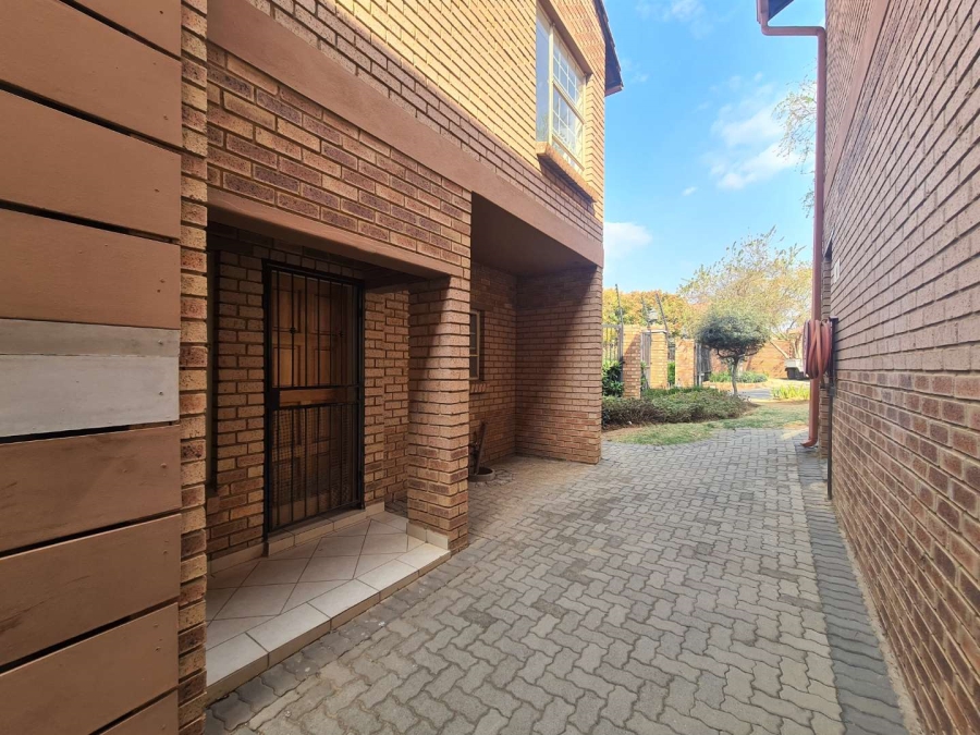 To Let 2 Bedroom Property for Rent in Hazeldean Gauteng