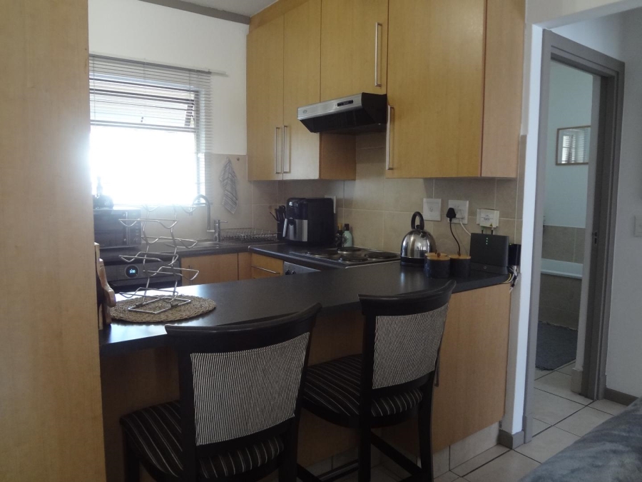 To Let 1 Bedroom Property for Rent in Lonehill Gauteng