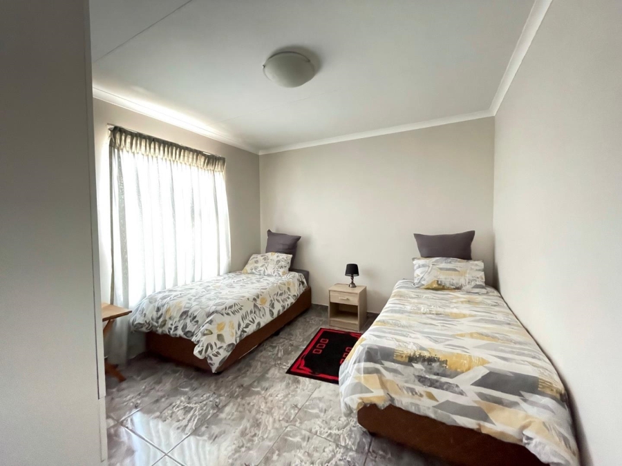 To Let 4 Bedroom Property for Rent in Pomona Gauteng