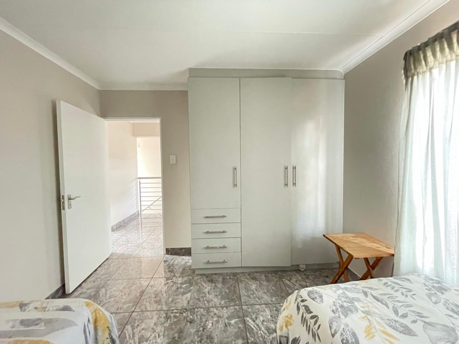 To Let 4 Bedroom Property for Rent in Pomona Gauteng