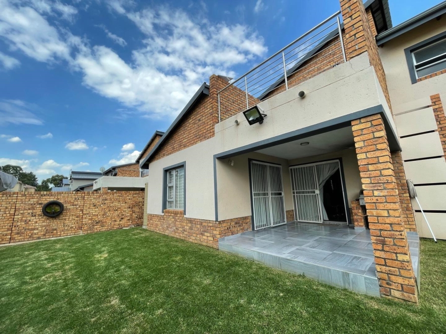 To Let 4 Bedroom Property for Rent in Pomona Gauteng
