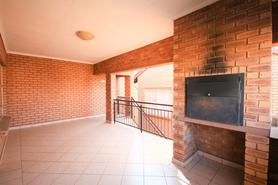 To Let 2 Bedroom Property for Rent in Hazeldean Gauteng