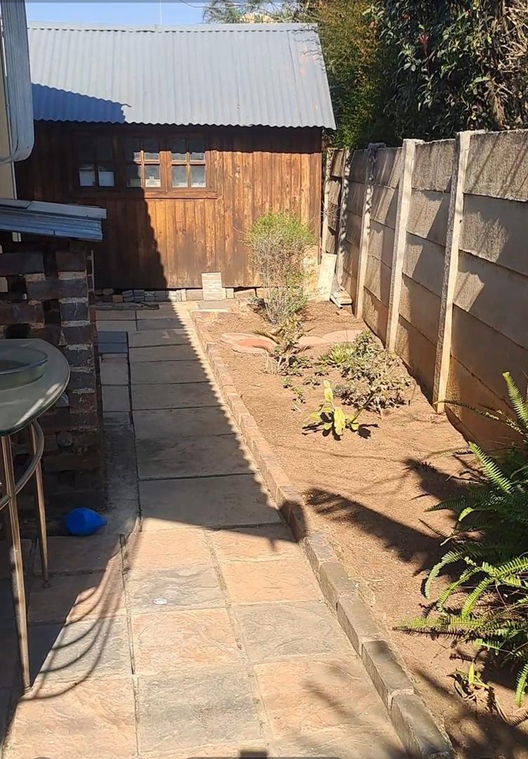 To Let 1 Bedroom Property for Rent in Verwoerdpark Gauteng