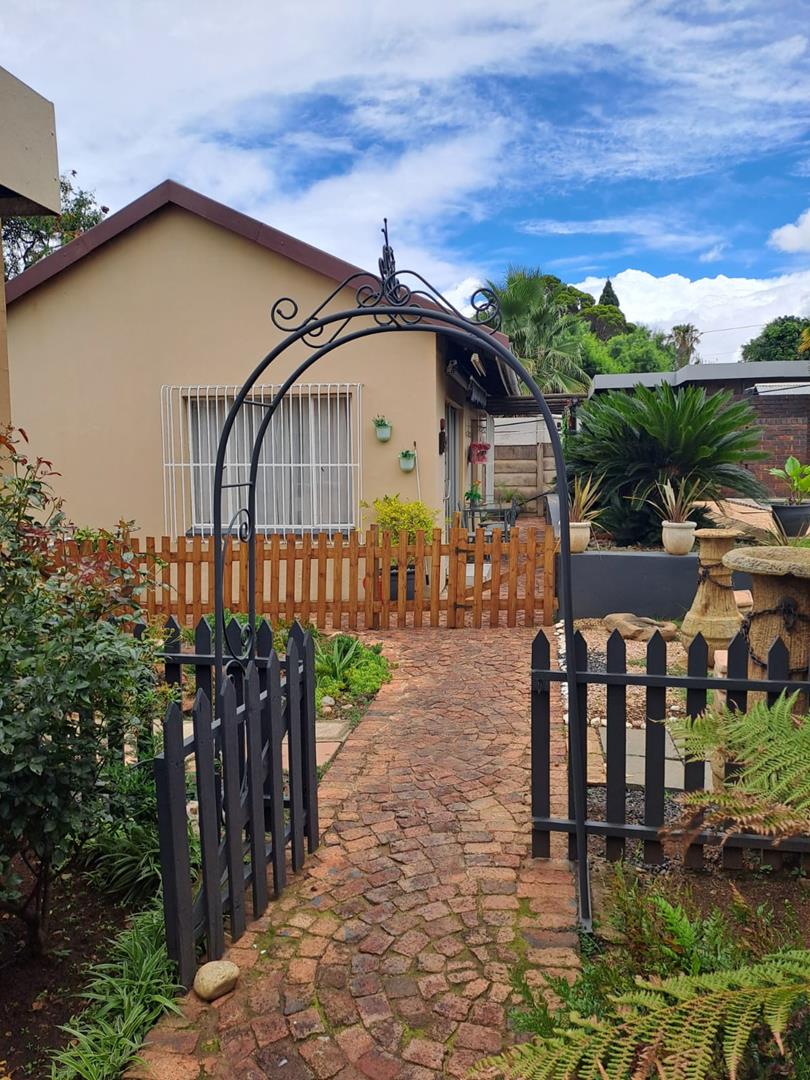 To Let 1 Bedroom Property for Rent in Verwoerdpark Gauteng