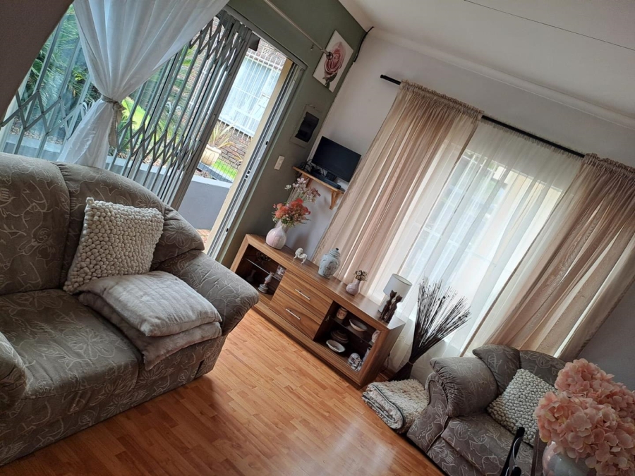To Let 1 Bedroom Property for Rent in Verwoerdpark Gauteng