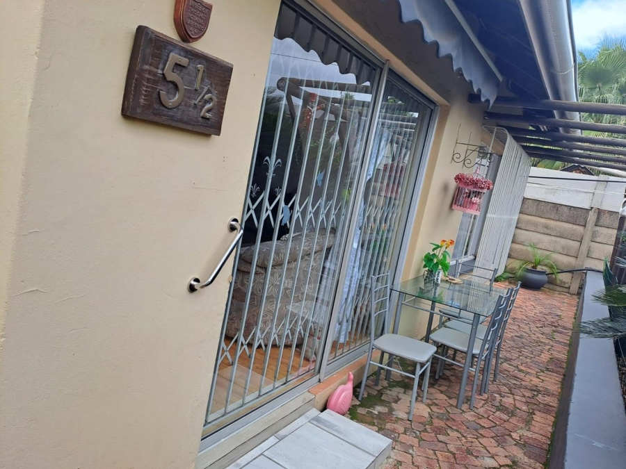 To Let 1 Bedroom Property for Rent in Verwoerdpark Gauteng