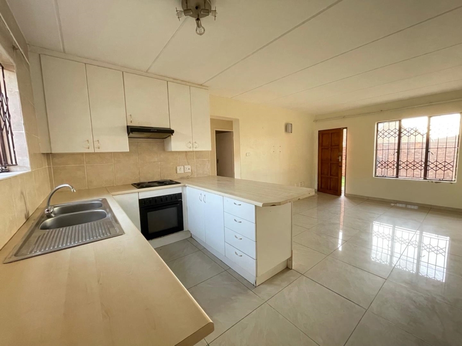2 Bedroom Property for Sale in Terenure Gauteng