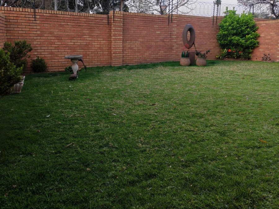 1 Bedroom Property for Sale in Elardus Park Gauteng