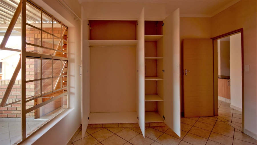3 Bedroom Property for Sale in Elardus Park Gauteng