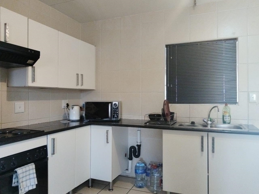 2 Bedroom Property for Sale in Sonneglans Gauteng