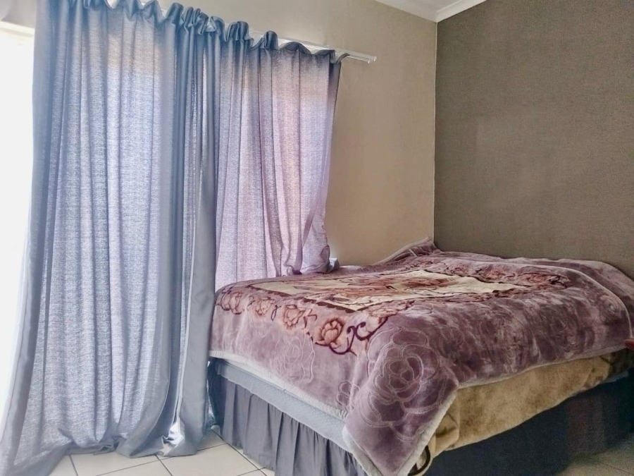 2 Bedroom Property for Sale in Sonneglans Gauteng