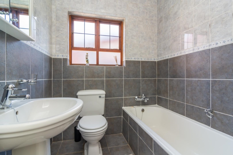 To Let 3 Bedroom Property for Rent in Bordeaux Gauteng