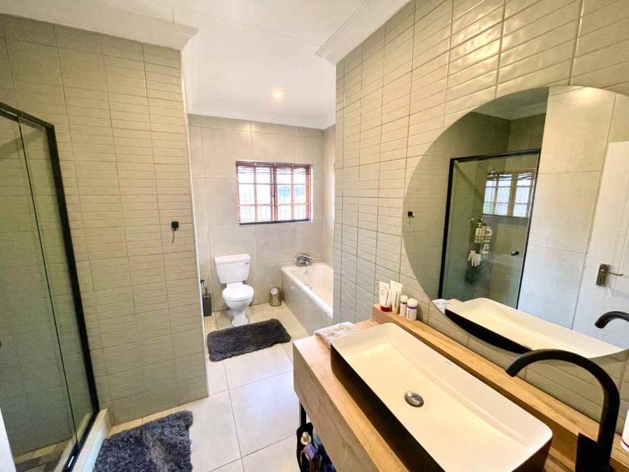 To Let 3 Bedroom Property for Rent in Faerie Glen Gauteng