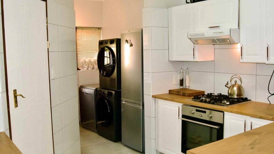 To Let 3 Bedroom Property for Rent in Faerie Glen Gauteng