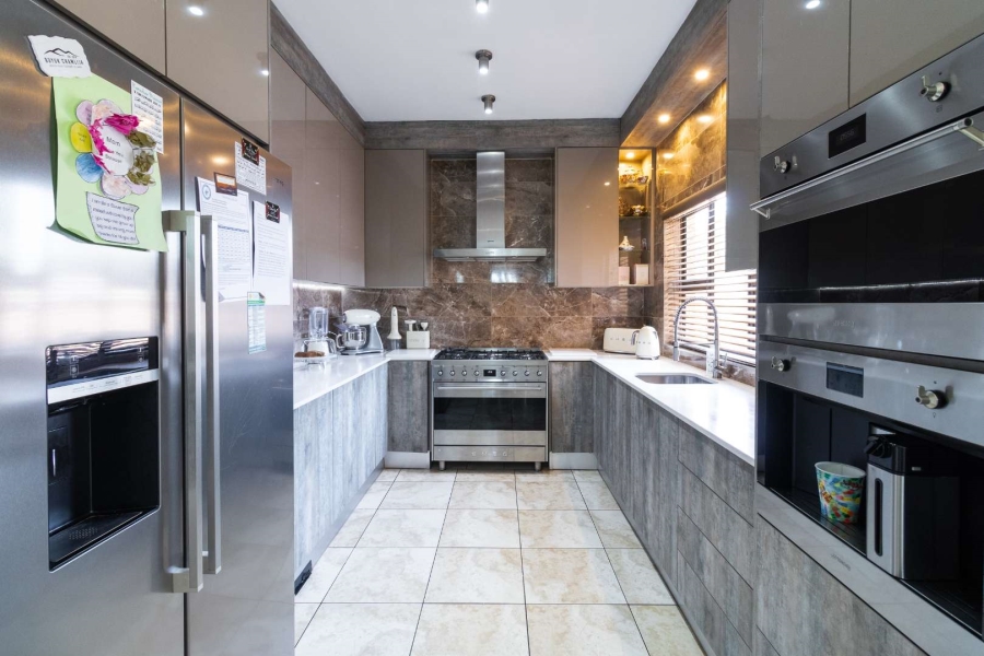 3 Bedroom Property for Sale in Lakefield Gauteng