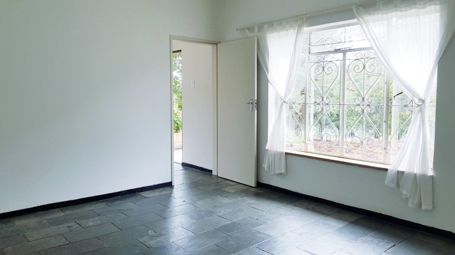 To Let 2 Bedroom Property for Rent in Blairgowrie Gauteng