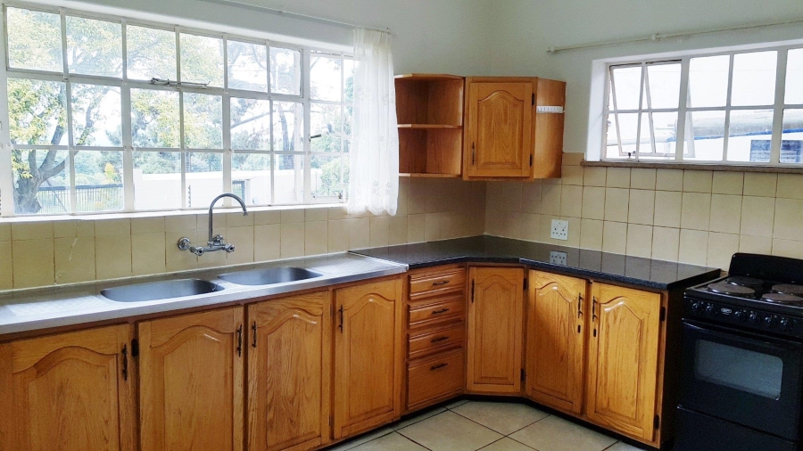 To Let 2 Bedroom Property for Rent in Blairgowrie Gauteng