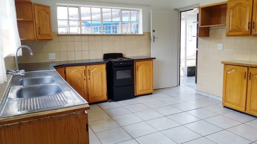 To Let 2 Bedroom Property for Rent in Blairgowrie Gauteng
