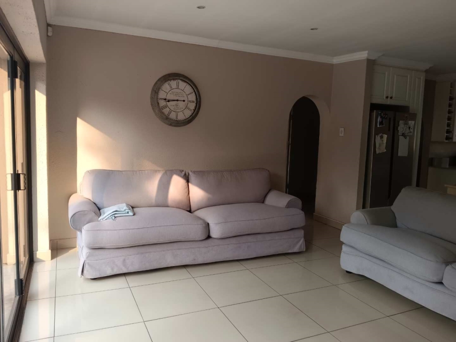 To Let 3 Bedroom Property for Rent in Randhart Gauteng