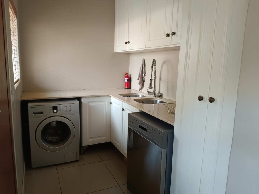 To Let 3 Bedroom Property for Rent in Randhart Gauteng
