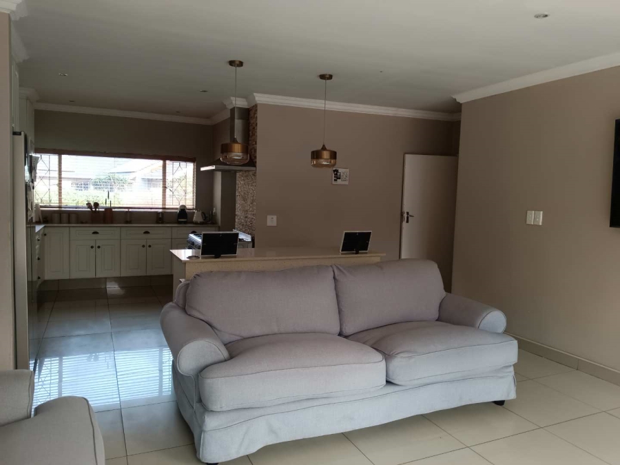 To Let 3 Bedroom Property for Rent in Randhart Gauteng