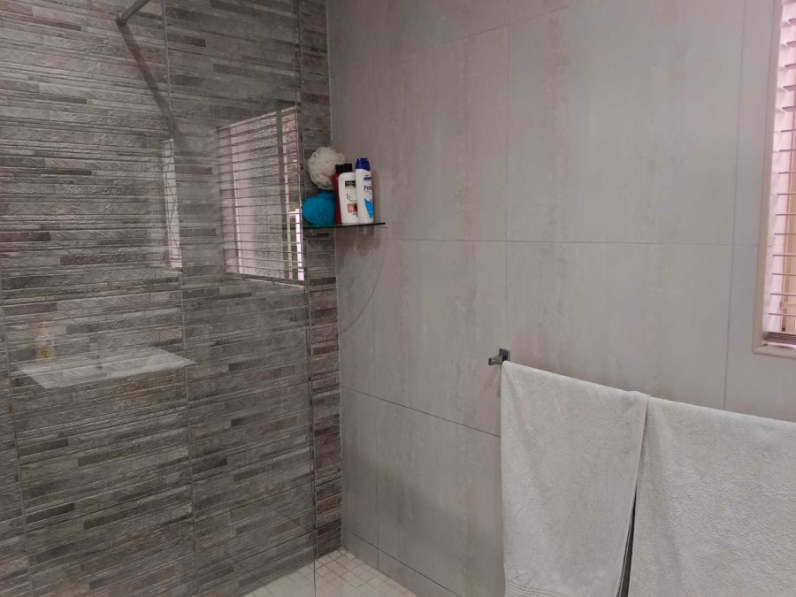 To Let 3 Bedroom Property for Rent in Randhart Gauteng