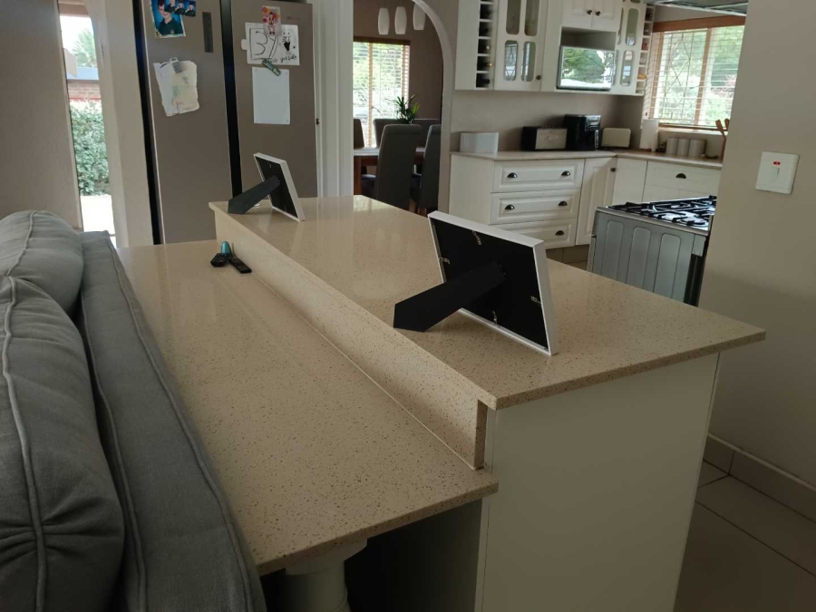 To Let 3 Bedroom Property for Rent in Randhart Gauteng