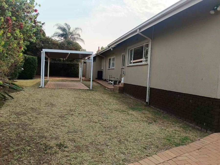 To Let 3 Bedroom Property for Rent in Randhart Gauteng