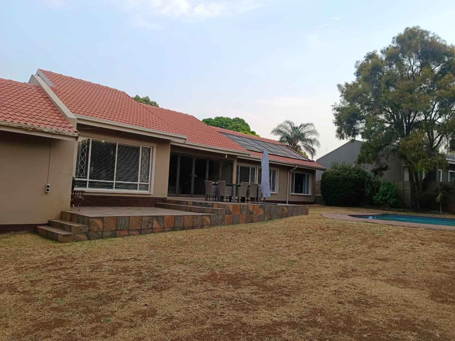 To Let 3 Bedroom Property for Rent in Randhart Gauteng