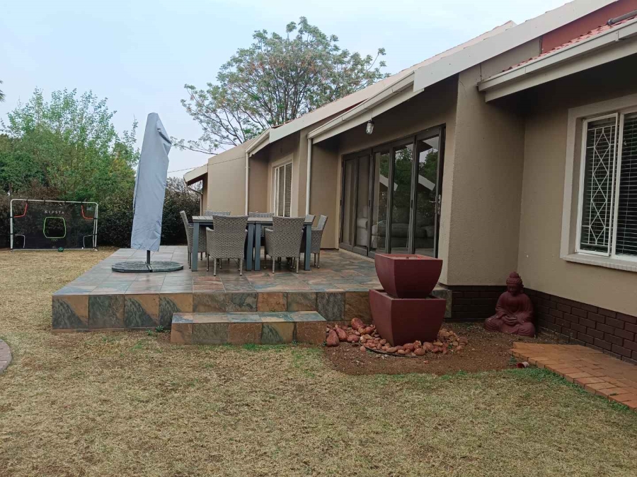 To Let 3 Bedroom Property for Rent in Randhart Gauteng