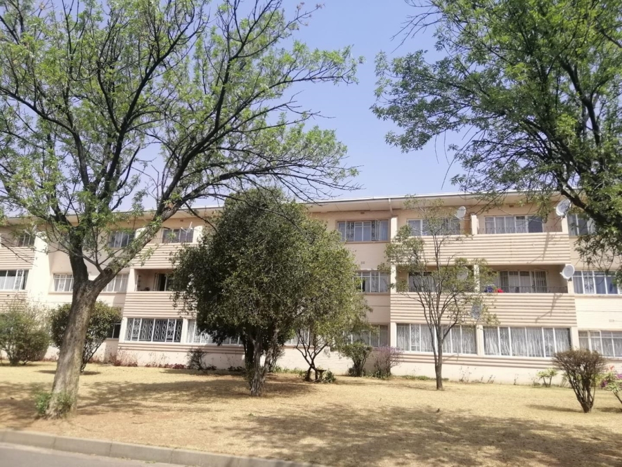 To Let 1 Bedroom Property for Rent in Lambton Gauteng