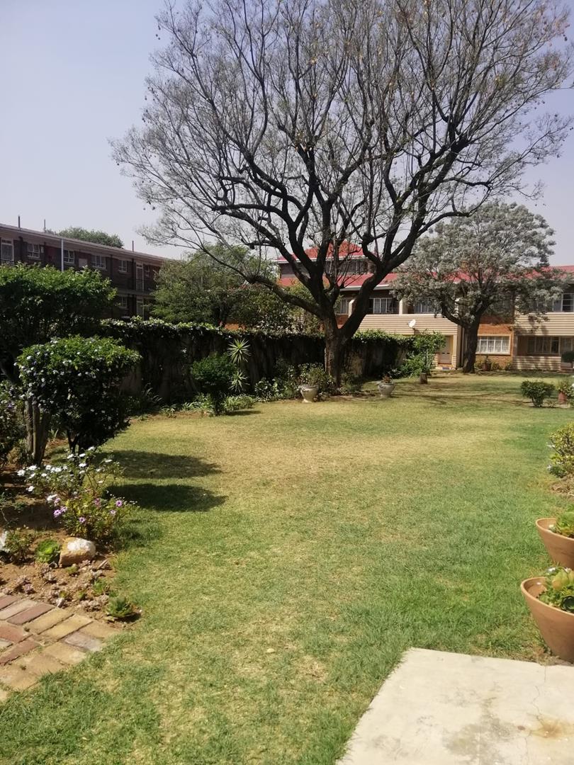 To Let 1 Bedroom Property for Rent in Lambton Gauteng